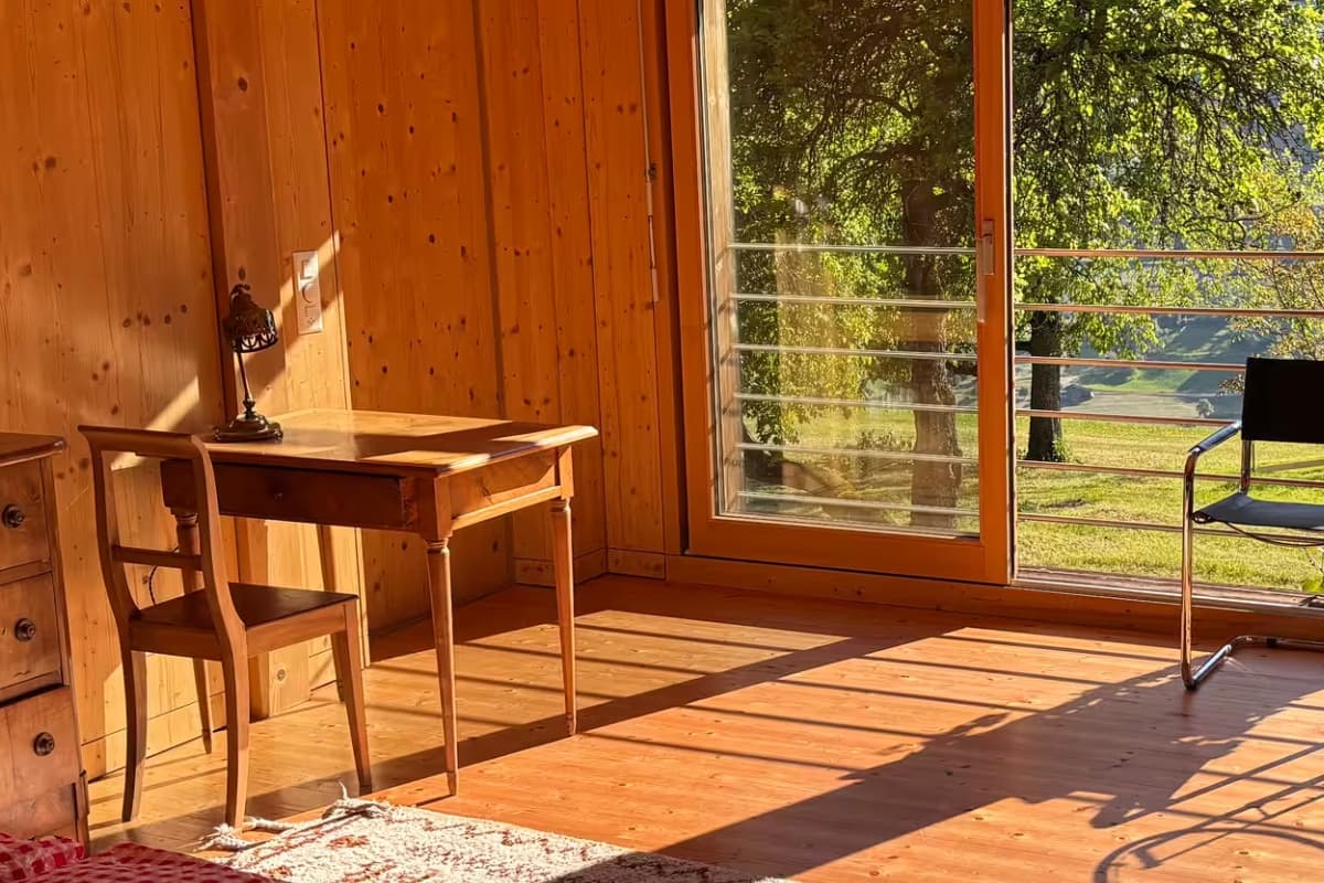 Private desk