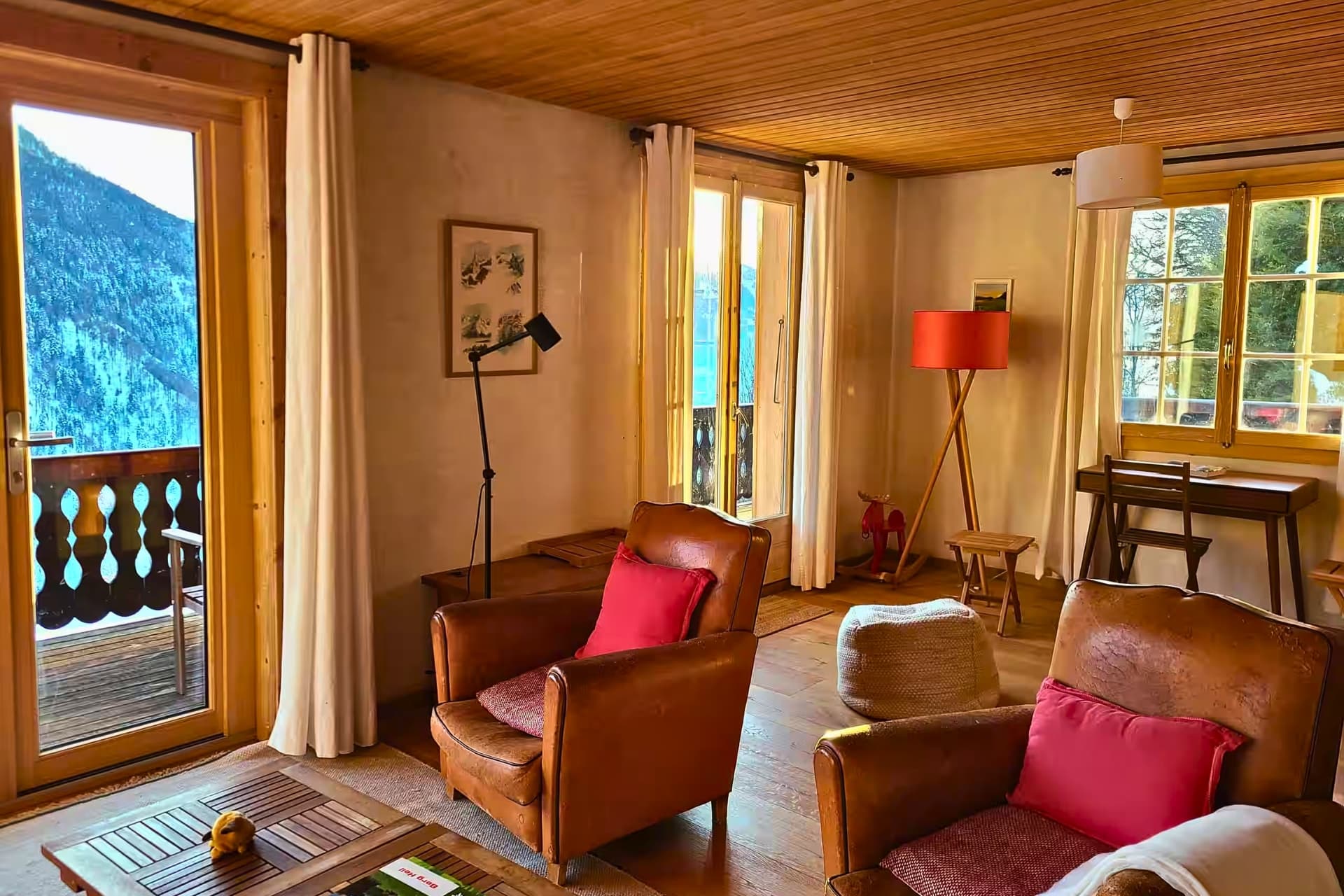 Living room, second view