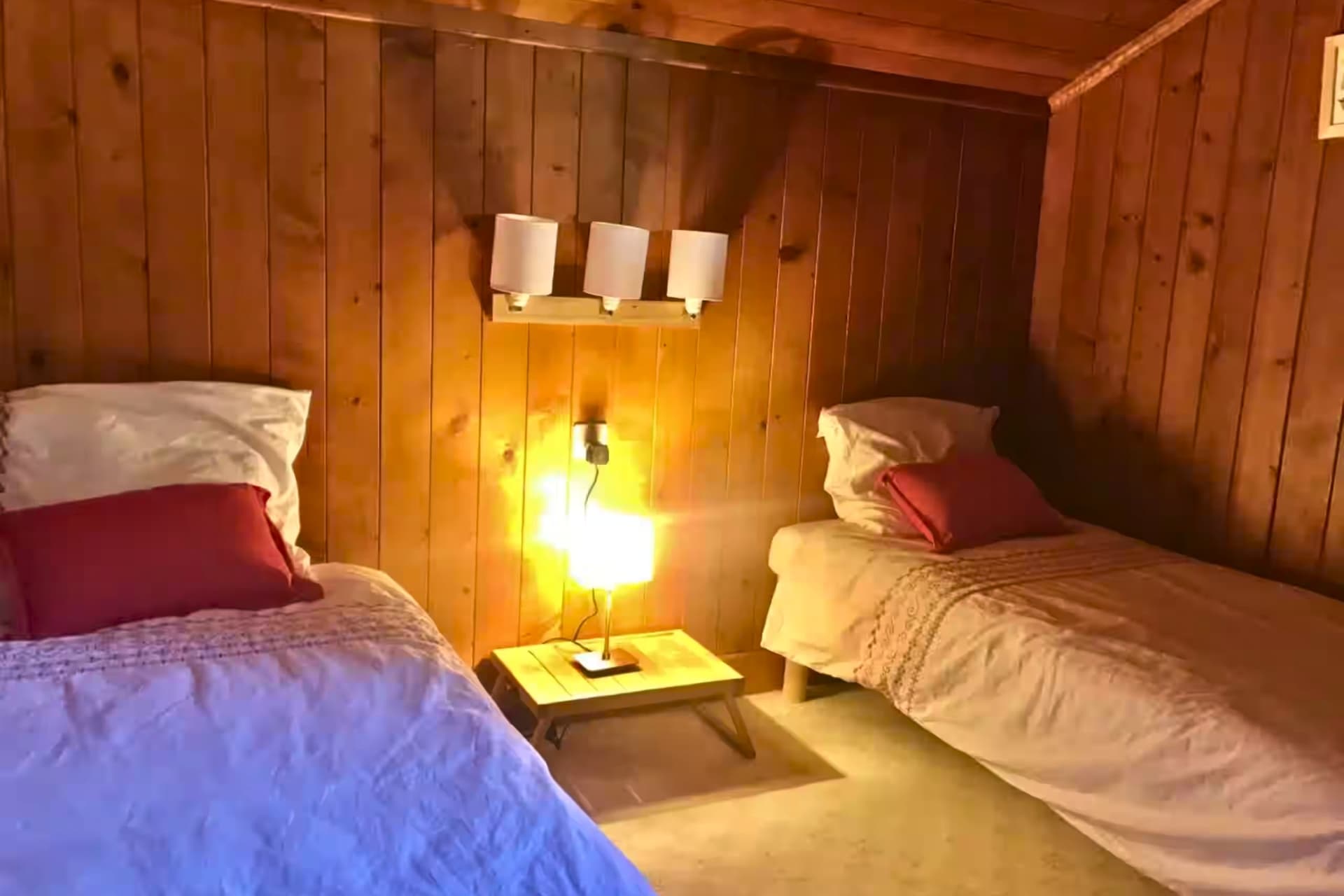 Twin Room, third view
